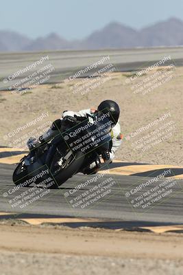 media/Oct-02-2025-Racers Edge (Thu) [[2c91cb6ab3]]/2-A Group/Session 5-Turn 12 (130pm)/